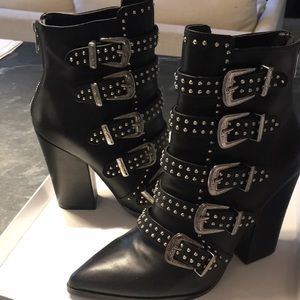 Brand new never before work Steve Madden boots